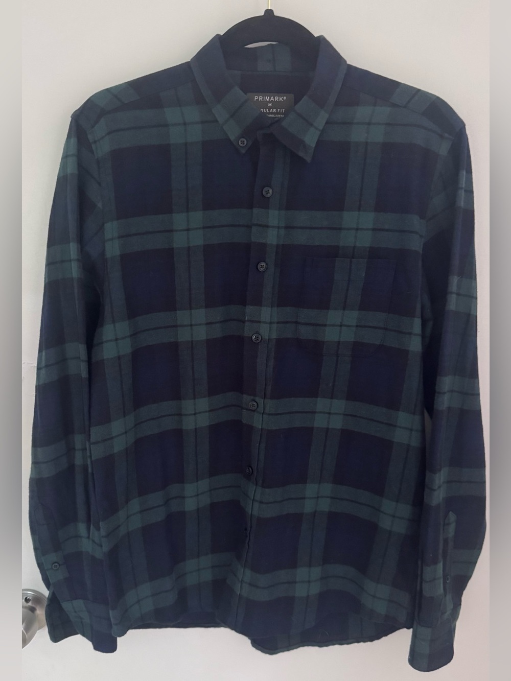 Primark Men’s Regular Fit Flannel Button Down Shirt - Green & Navy Plaid (M) - Picture 2 of 8